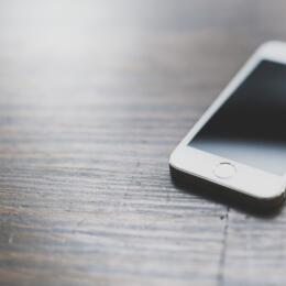 iPhoneの電源が入らない！？リンゴがでない時の対処法もご紹介